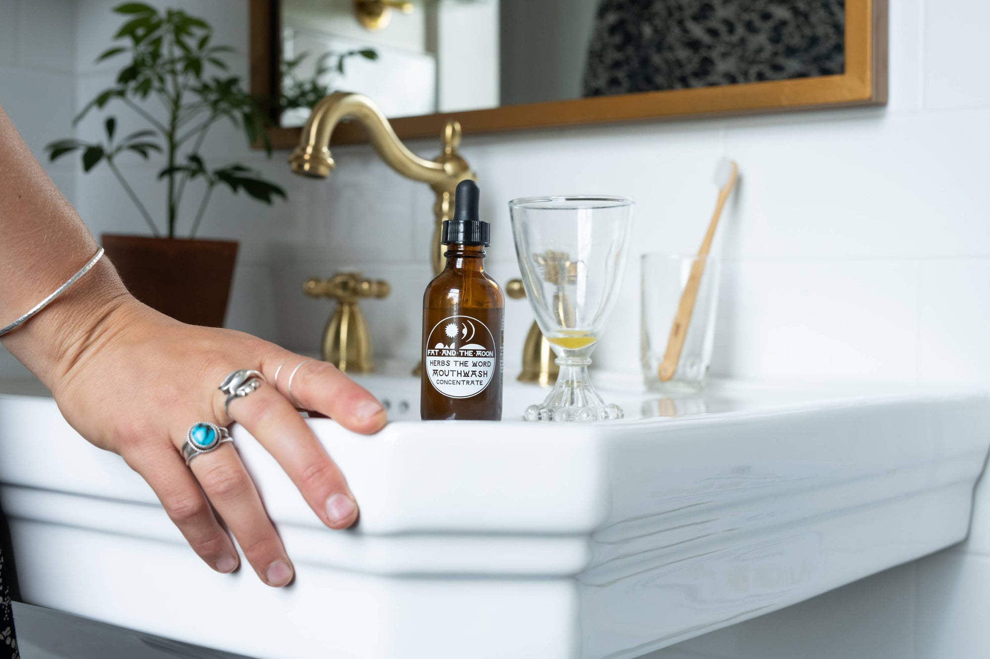 Herbs the Word Mouth Wash