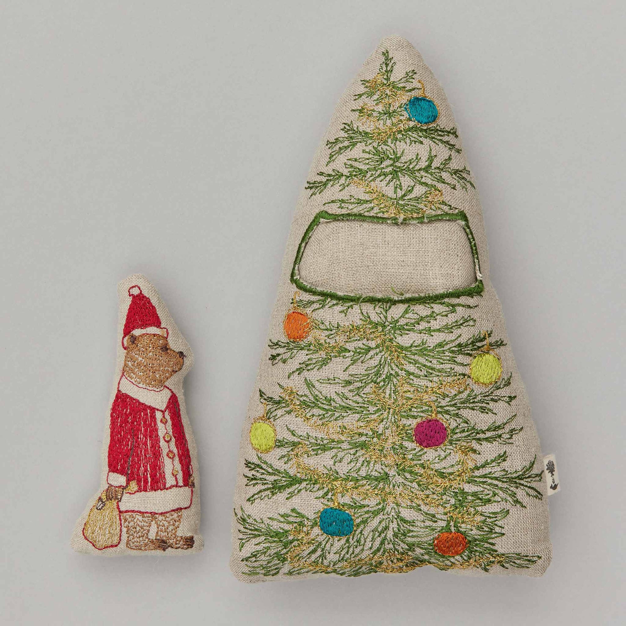 Coral & Tusk Pocket Christmas Tree With Santa Bear