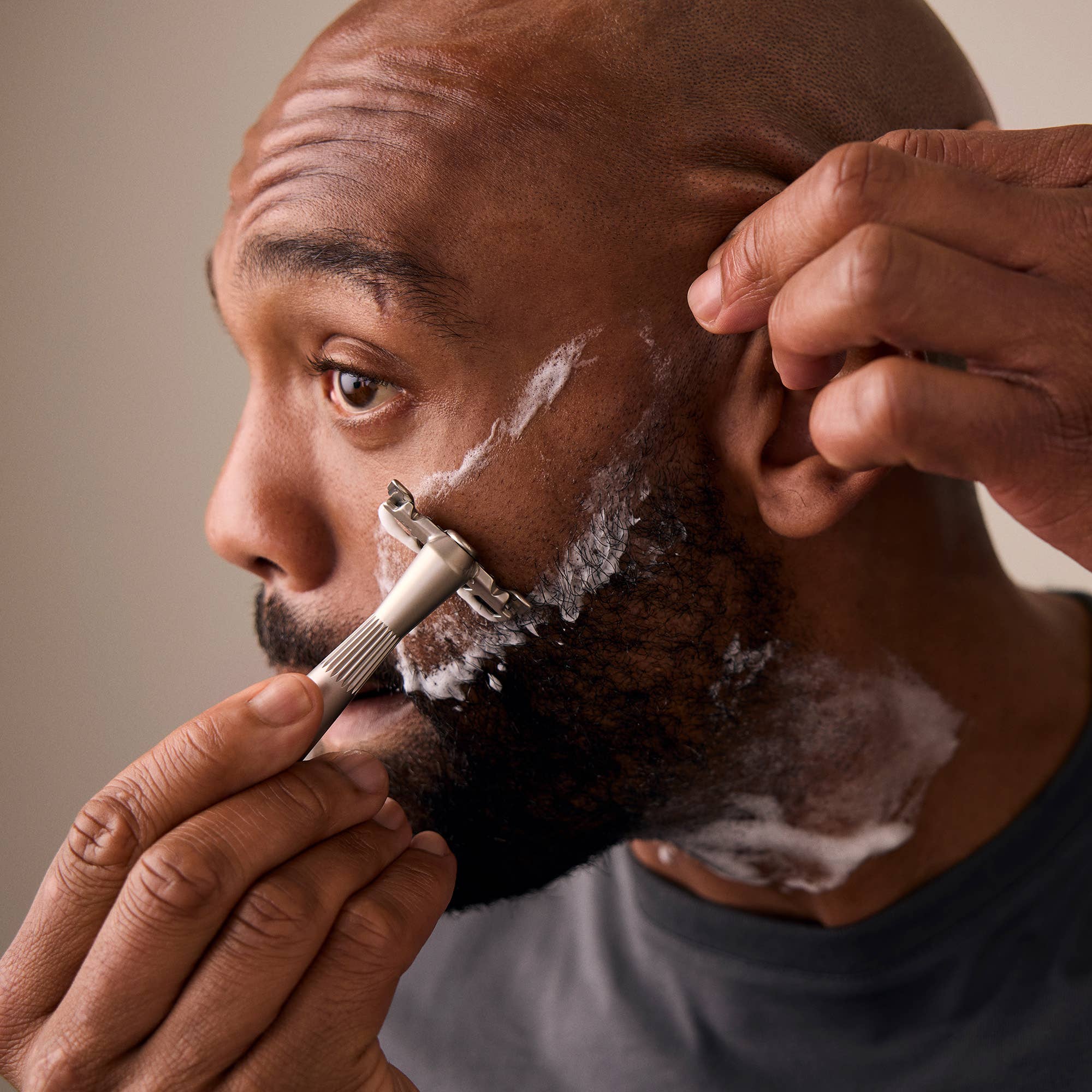 Single-Edge Razor Kit
