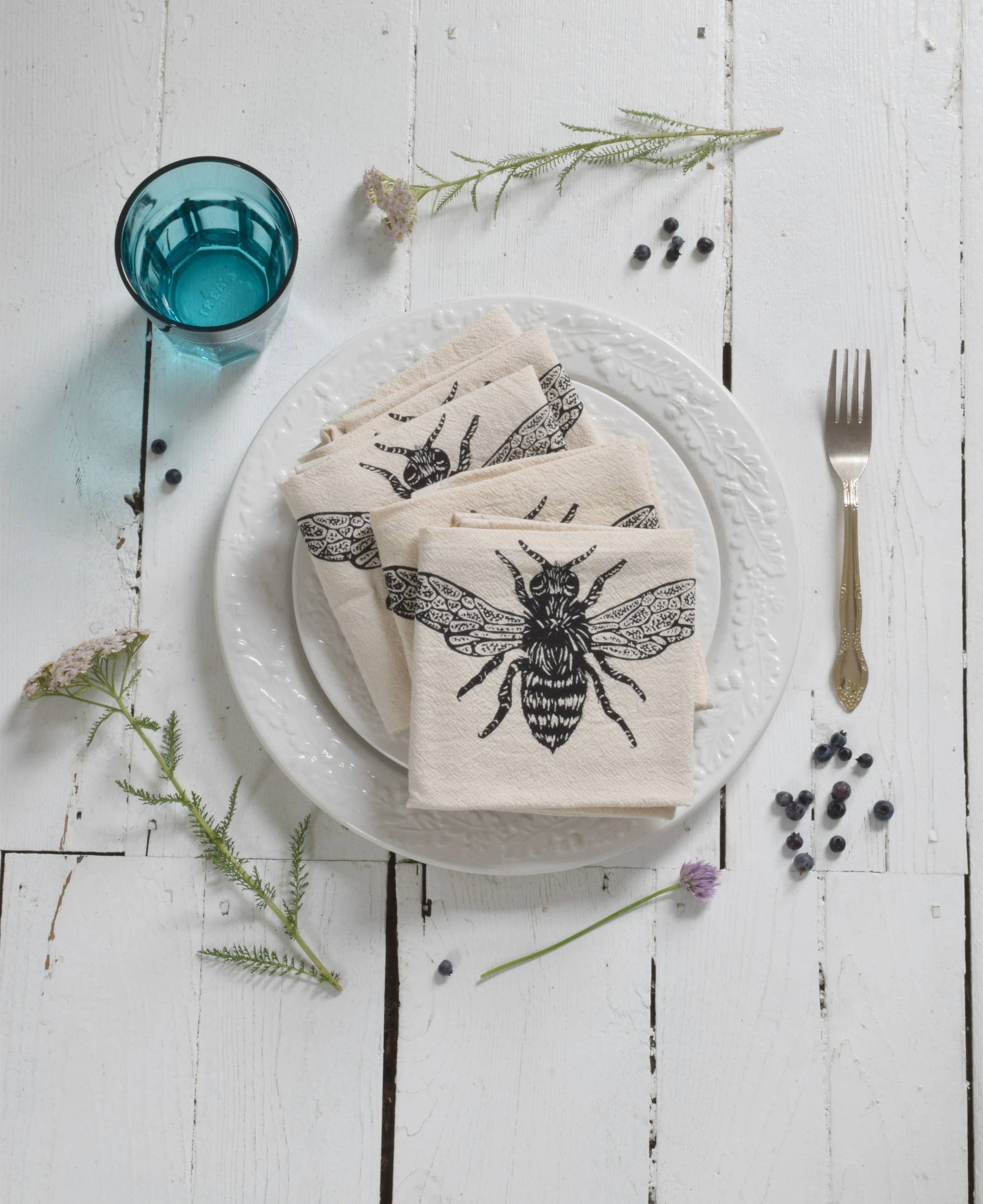 Organic Honeybee Cloth Napkins in Black (Set of 4 )